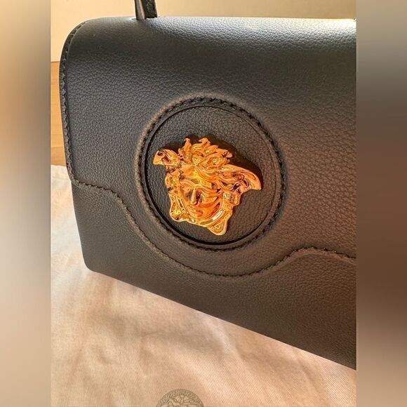 Authentic Versace
Mini La Medusa Leather Top Handle Bag - Picture 6 of 16